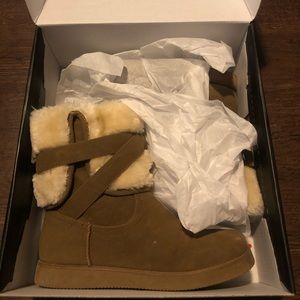 Guess boots brand new size 7.5